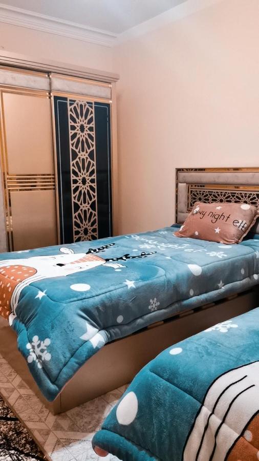 مفروشة سوبر لوكس بجوار حديقة الطفل شارع محمد كامل الحاروني متفرع من شارع أحمد فخري Apartment *